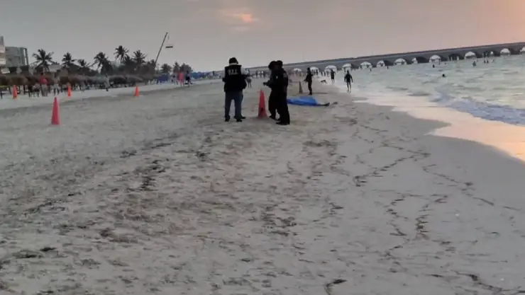 Bañista se ahogó en Progreso, Yucatán (FOTO) (1).jpg