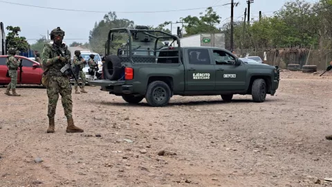 Padre e hijo atacados a balazos en una birriería del Piggy Back, Culiacán