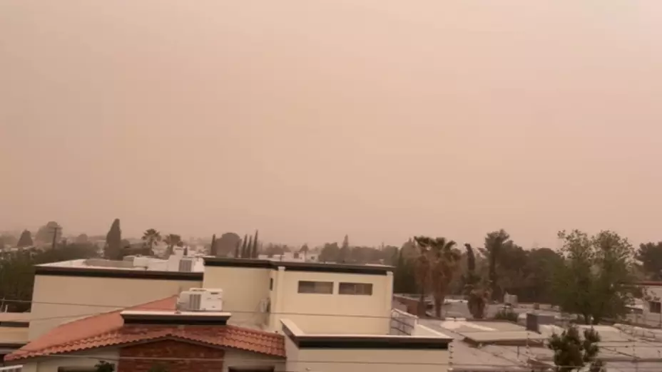Viernes Santo sigue la tormenta de arena en Ciudad Juárez