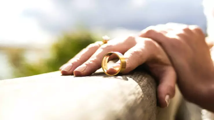 Hombre firma el divorcio y su CELEBRACIÓN se hace viral (FOTO)