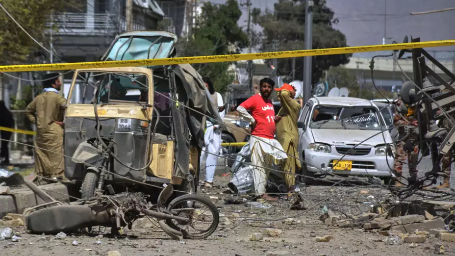 Daños en Quetta, Pakistán, tras explosión de coche bomba