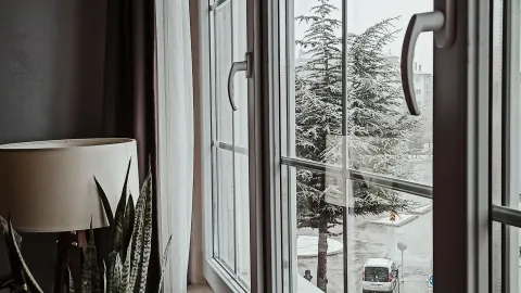 Las mejores opciones para sustituir las cortinas en tu habitación