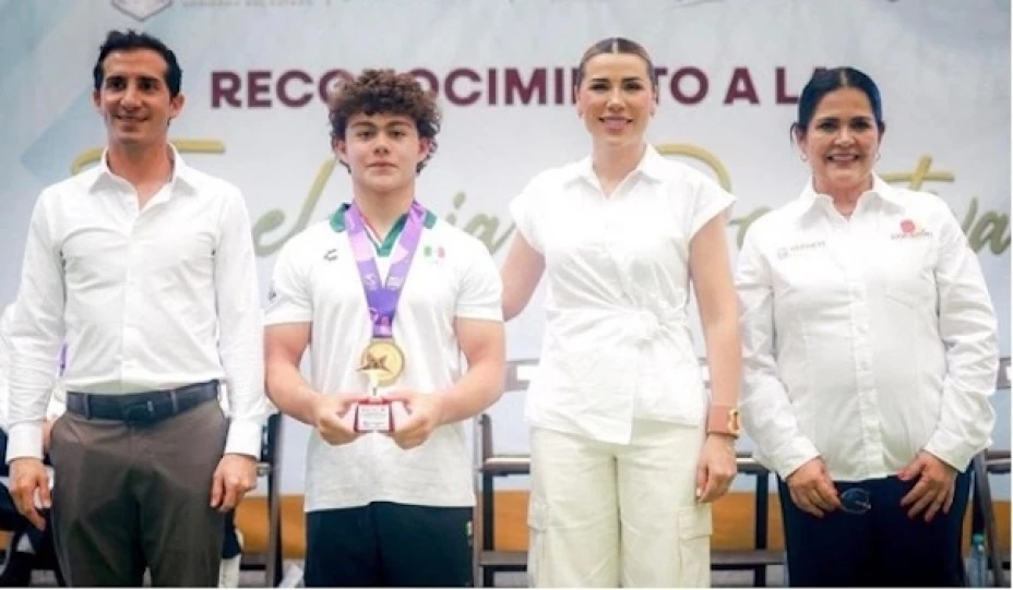CONADE entrega reconocimientos a medallistas mexicanos.jpg