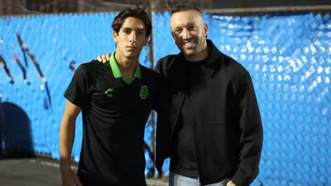 Lucca Vuoso junto a su padre Matías