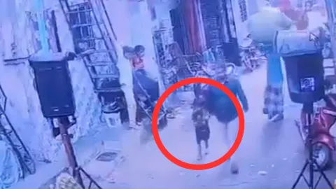 Tragedia infantil en India: bocina se desploma y autoridades investigan