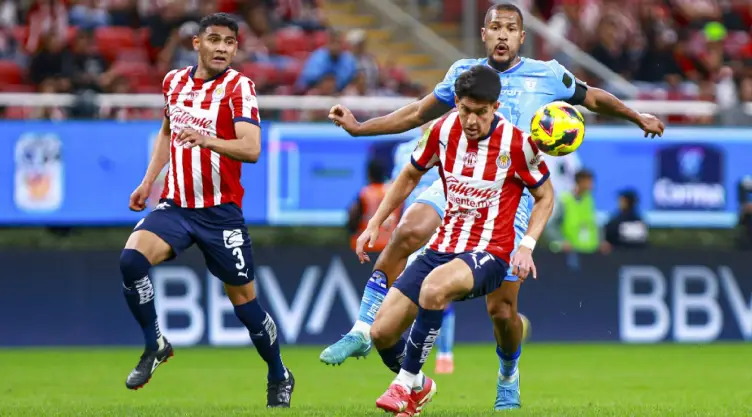 José Castillo es baja en Chivas