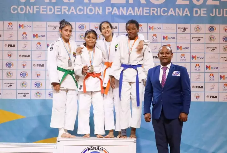 Thaily Sofía Molina gana medalla de oro para Quintana Roo.jpg
