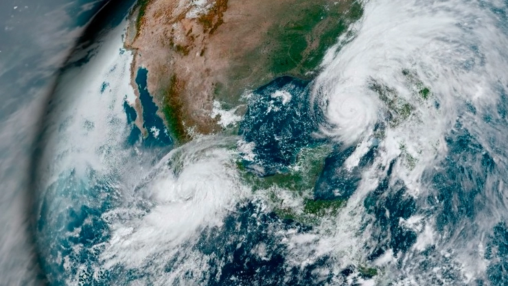 Huracán Helene avanza en Categoría 2 y podría fortalecerse antes de tocar tierra en EUA