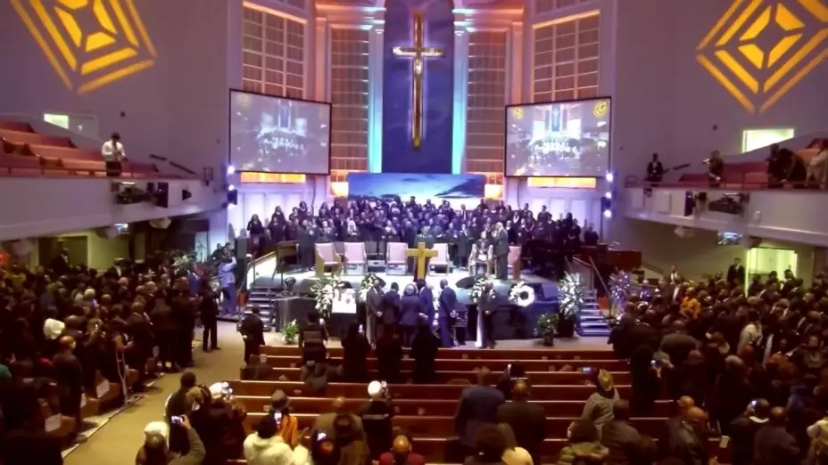 Funeral de Tyre Nichols en Memphis; la vicepresidenta Kamala Harris entre los asistentes.