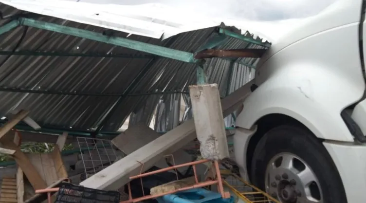 Tornado en Chignahuapan Puebla deja daños en viviendas e invernaderos
