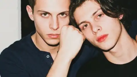 hijos de luis miguel miguel y daniel.jpg