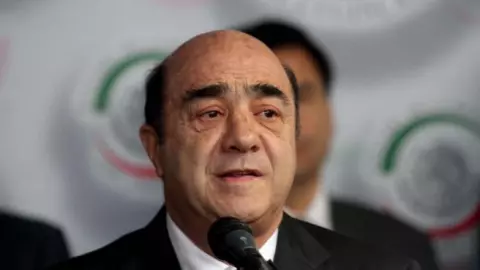 Quién es Murillo Karam.jpg