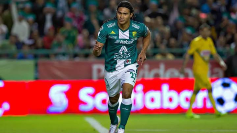 Carlos “Gullit” Pe&ntilde;a