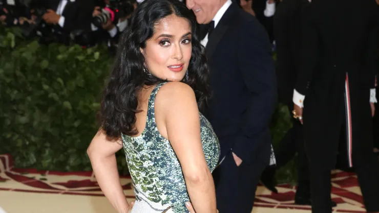 Salma Hayek luce el mejor bikini azul con una impresionante FOTO.jpg