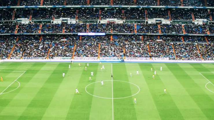 ¡Bochornoso momento! Graban película para adultos en pleno partido