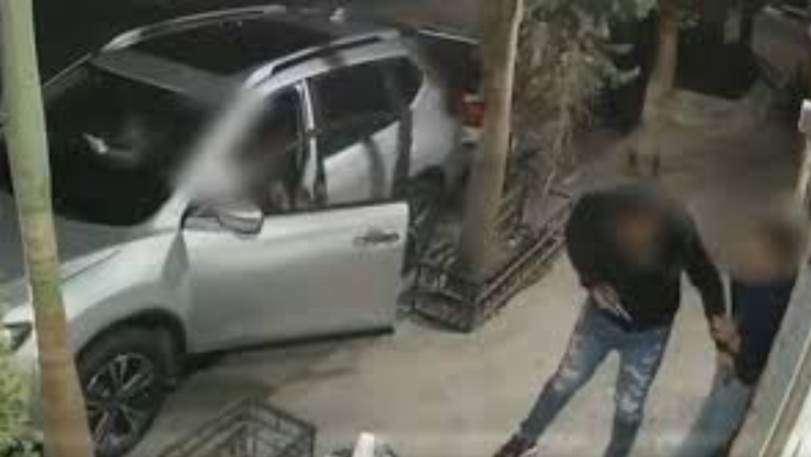 Mujer es asaltada en Guadalajara.