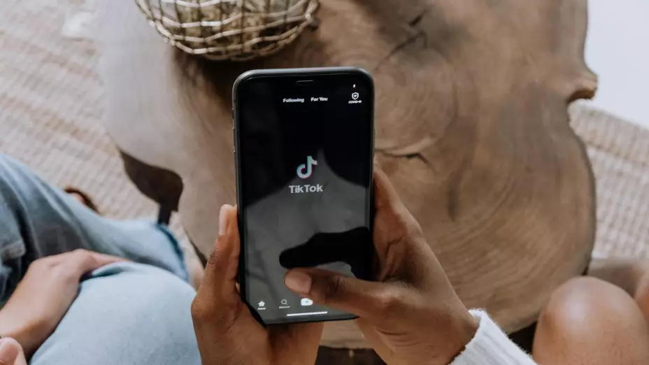 Albania decidió cerrar TikTok por un año por esta razón 