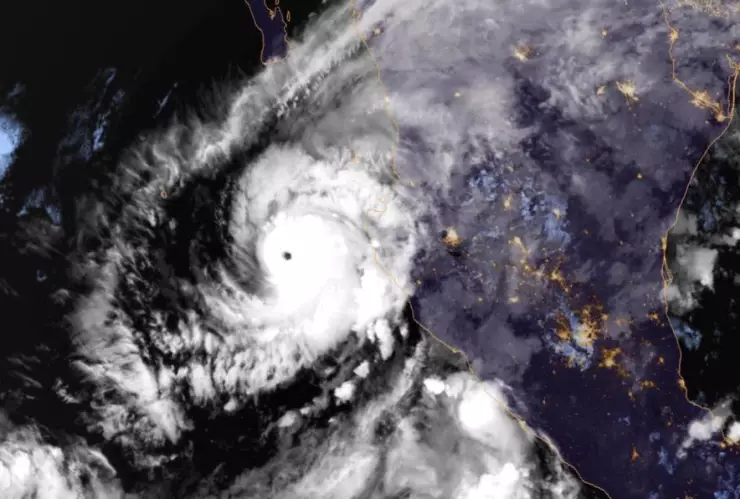 Pemex Hay combustibles suficientes en estados afectados por Willa