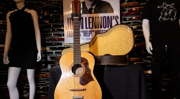 john-lennon-guitarra-subasta