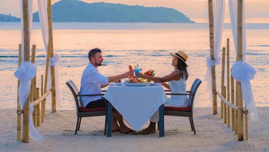 /viajes/playa-mexicana-cerca-de-guadalajara-ideal-para-cenar-en-fin-de-ano-frente-al-mar