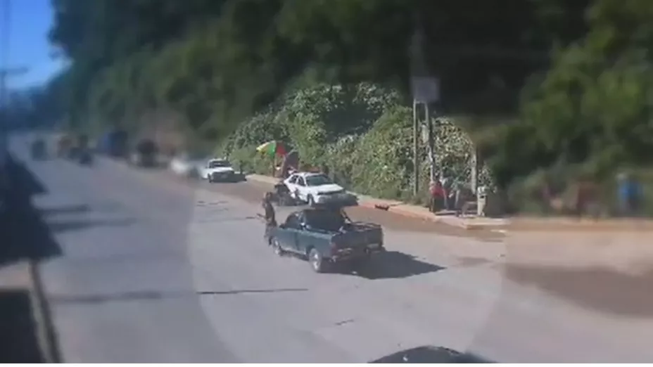 Hombre atropella a una abuelita; en su intento de fuga arrolló a una policía