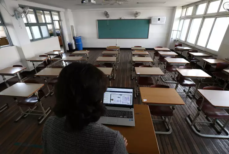 México es de los países que más tiempo ha mantenido sus escuelas cerradas: AMLO