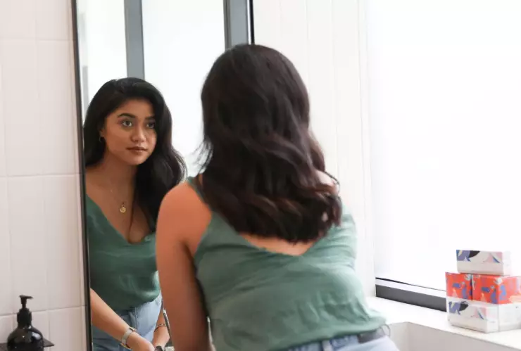 Aunque parecen seguros, los narcisistas suelen ocultar una baja autoestima interna.