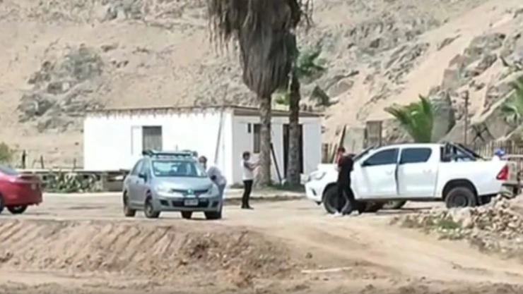 Rafael Belaúnde, precandidato presidencial en Perú, sobrevive a un ataque armado en plena carretera