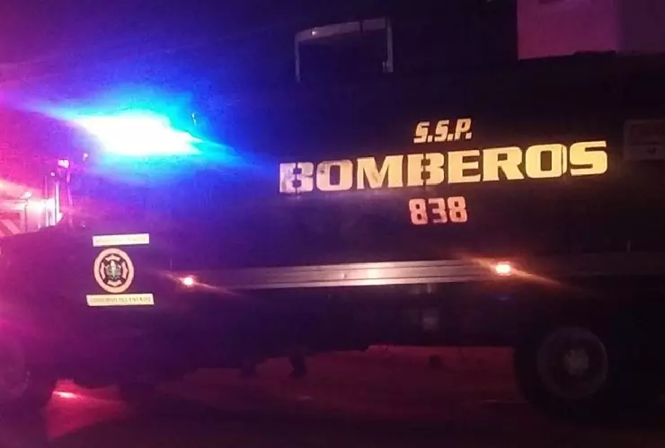 Reportan fuerte incendio en una casa en la colonia Centro, en Mérida