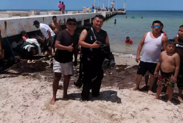 policiaca/milagro-domingo-resurreccion-rescatan-turista-arrastrada-corriente-telchac