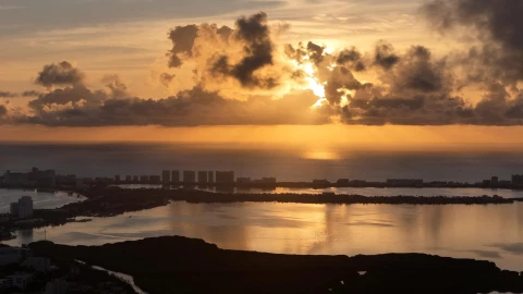 Clima en Cancún hoy_ Pronóstico del tiempo 19 de enero de 2025 con el frente frío 24.jpg