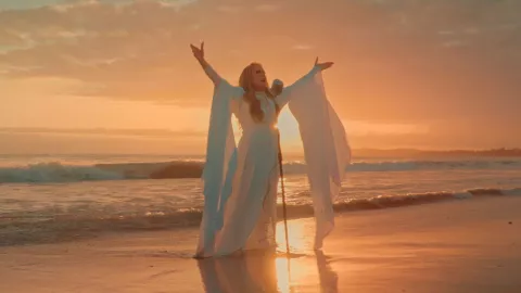 Sin Cuenta, el nuevo EP de Manoella Torres