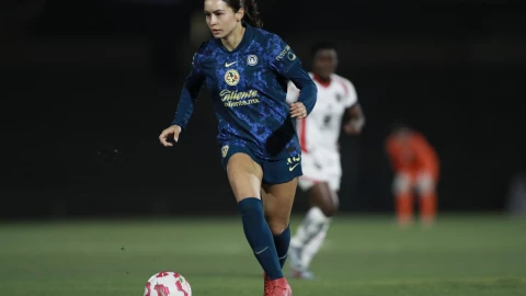 Scarlett Camberos con Am&eacute;rica Femenil