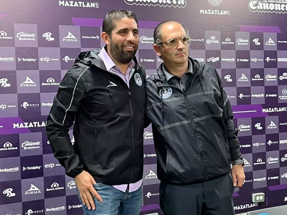 Carlos Vela, fue presentado en Mazatlán