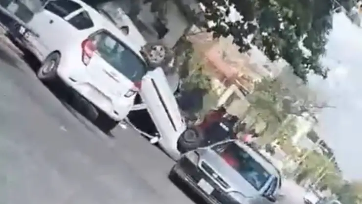 Se registra volcadura de un coche en la Av. Niños Héroes de Cancún_ Esto se sabe del accidente.jpg