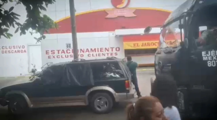 Sabían de las amenazas y no hicieron nada: Asesinan a balazos a joven de 24 años en carnicería de Villahermosa, Tabasco