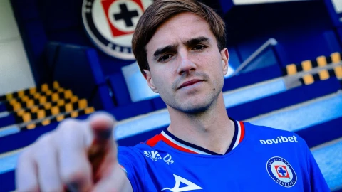 Agustín Palavecino es presentado como jugador de Cruz Azul