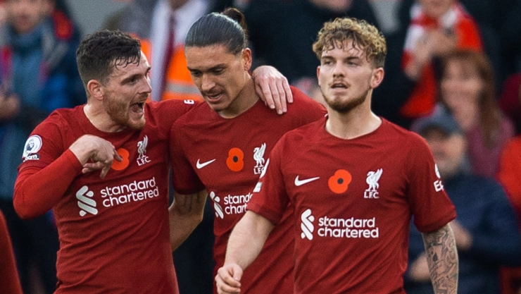 Darwin Núñez anota doblete con Liverpool