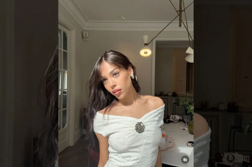 Danna de perfil (12).jpg
