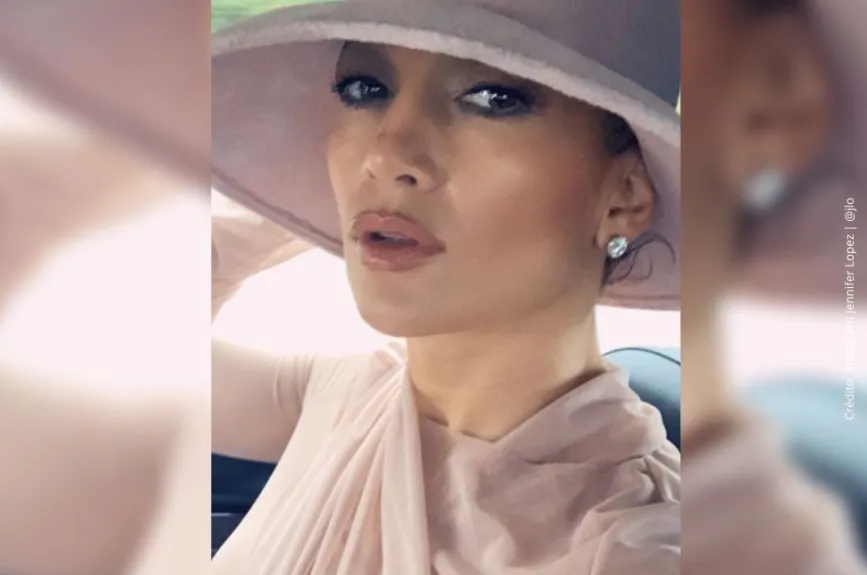 JLo con sombrero..jpg
