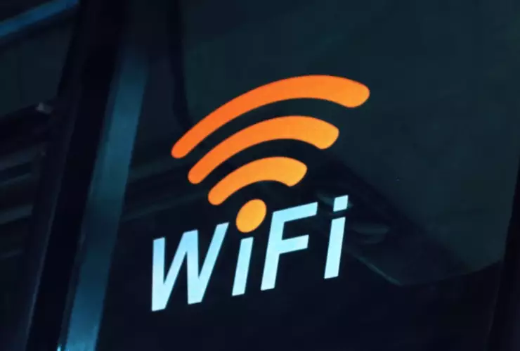 ¿Por qué hay que desactivar el WiFi del celular al salir de casa?
