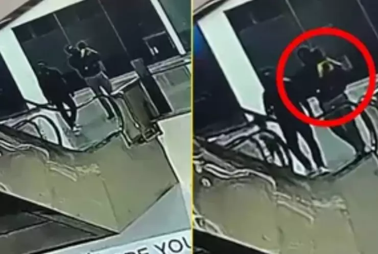 FUERTE VIDEO_ Niño cae del tercer piso en centro comercial tras resbalar del brazo de su padre.jpg