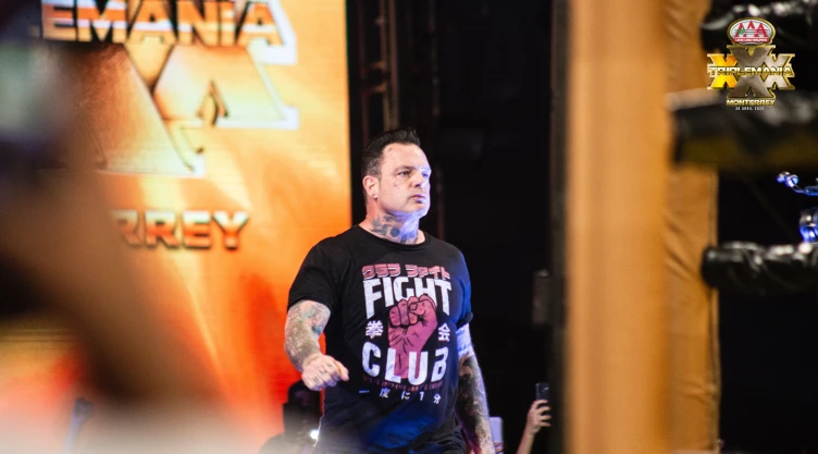 Vampiro canadiense lucha libre