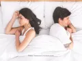 Pareja enojada cama.jpg