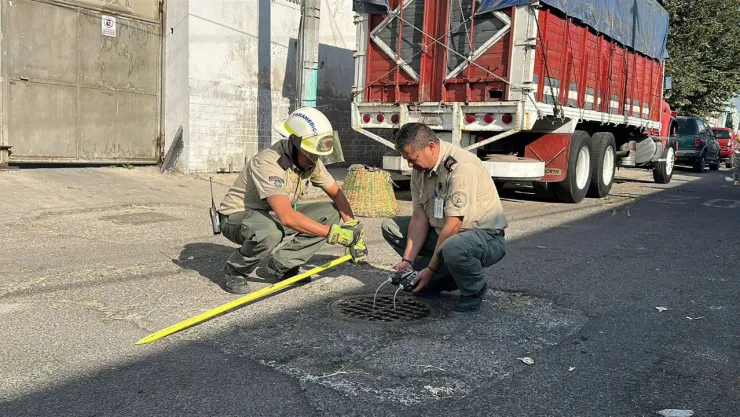 Escuelas evacuan por iniciativa ante fuertes olores de gas LP en las colonias Analco y San Carlos