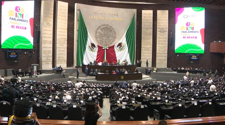 Parlamento infantil.jpeg