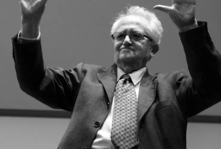 Escritor José de la Colina