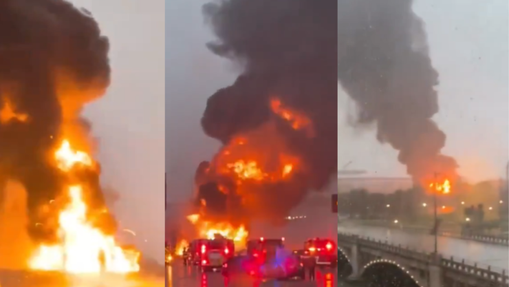 Collage de tres fotos que muestra el incendio de una pipa tras una explosión en la autopista US-131 de Michigan. Se observa una enorme columna de fuego naranja y humo negro espeso sobre el pavimento mojado, con patrullas y camiones de bomberos con luces de emergencia activas en el lugar del siniestro.