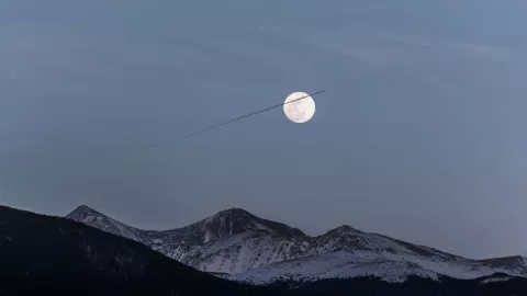 La Luna tendrá un asteroide de compañero