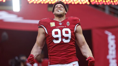 J.J. Watt celebrando en partido de Cardinals
